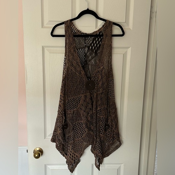 Corel Red Vest - Picture 14 of 15